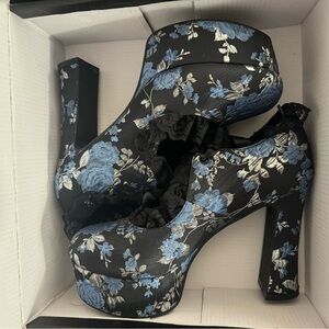 Dollskill widow, floral brocade maryjane’s